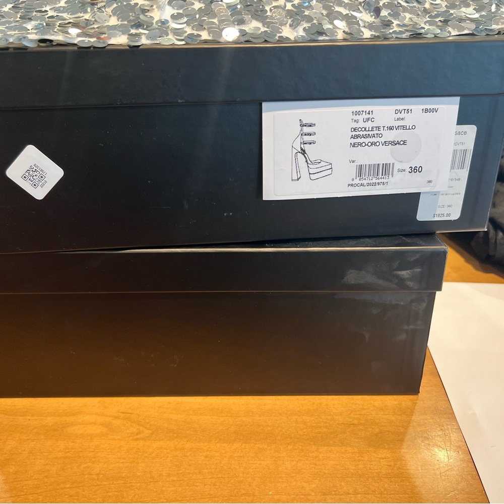 Nero-Oro Versace Platform Shoes - Picture 15 of 16